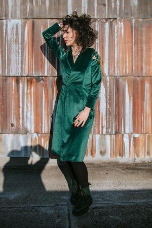 Green velvet dress : NEON RABBIT